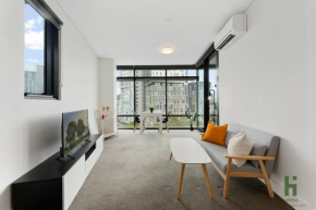 Cozy 1 bedroom at Olympic Park with one carspace, Sydney